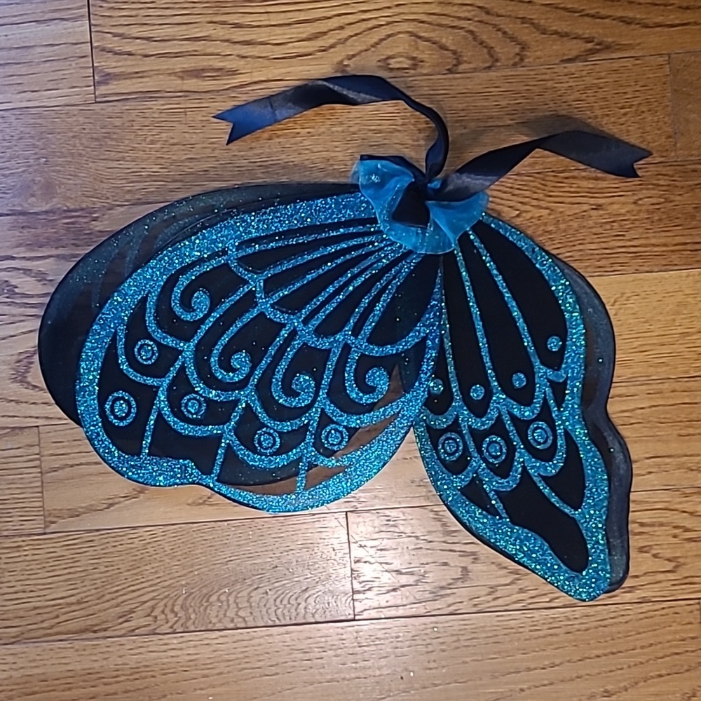 Glitter Butterfly Wings - Picture 6 of 6